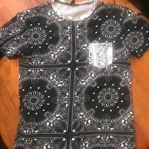 (2 for $20) 21men size medium bandana paisley T-shirt forever